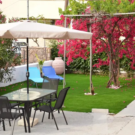 Artemis House * Karavomylos