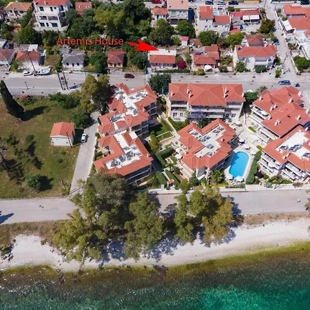 Holiday home Artemis House Karavomylos