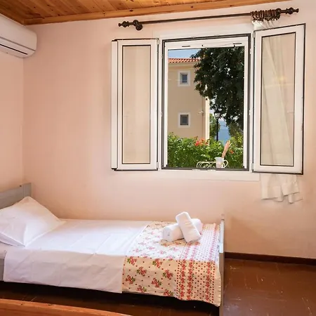 Artemis House Holiday home Karavomylos