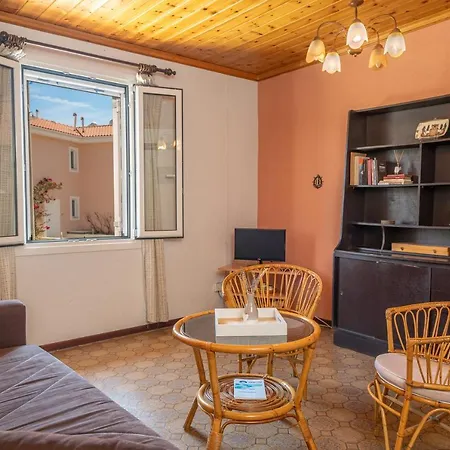 Artemis House Hébergement de vacances Karavomylos